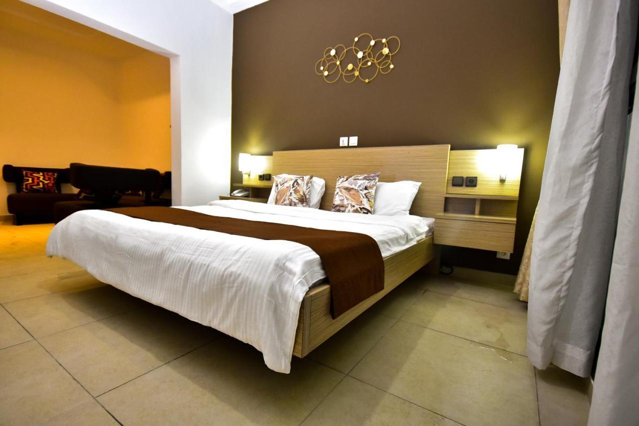 Robert'S Hotel Abidjan Exterior photo