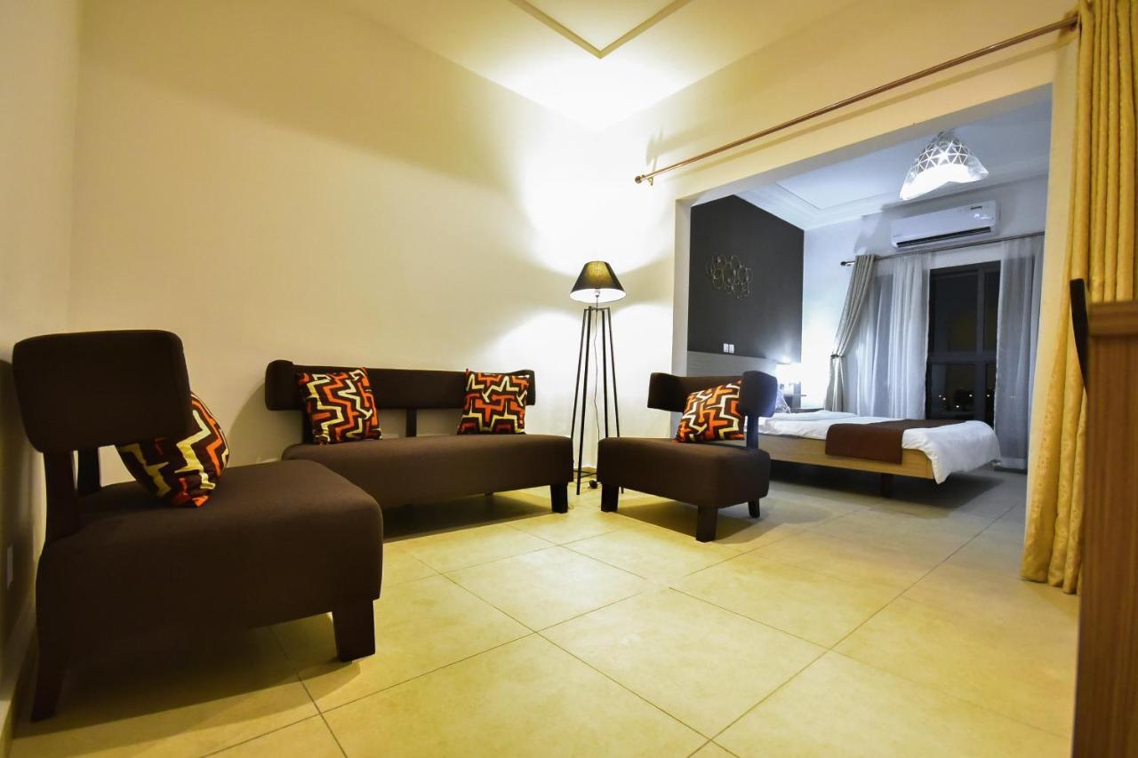 Robert'S Hotel Abidjan Exterior photo