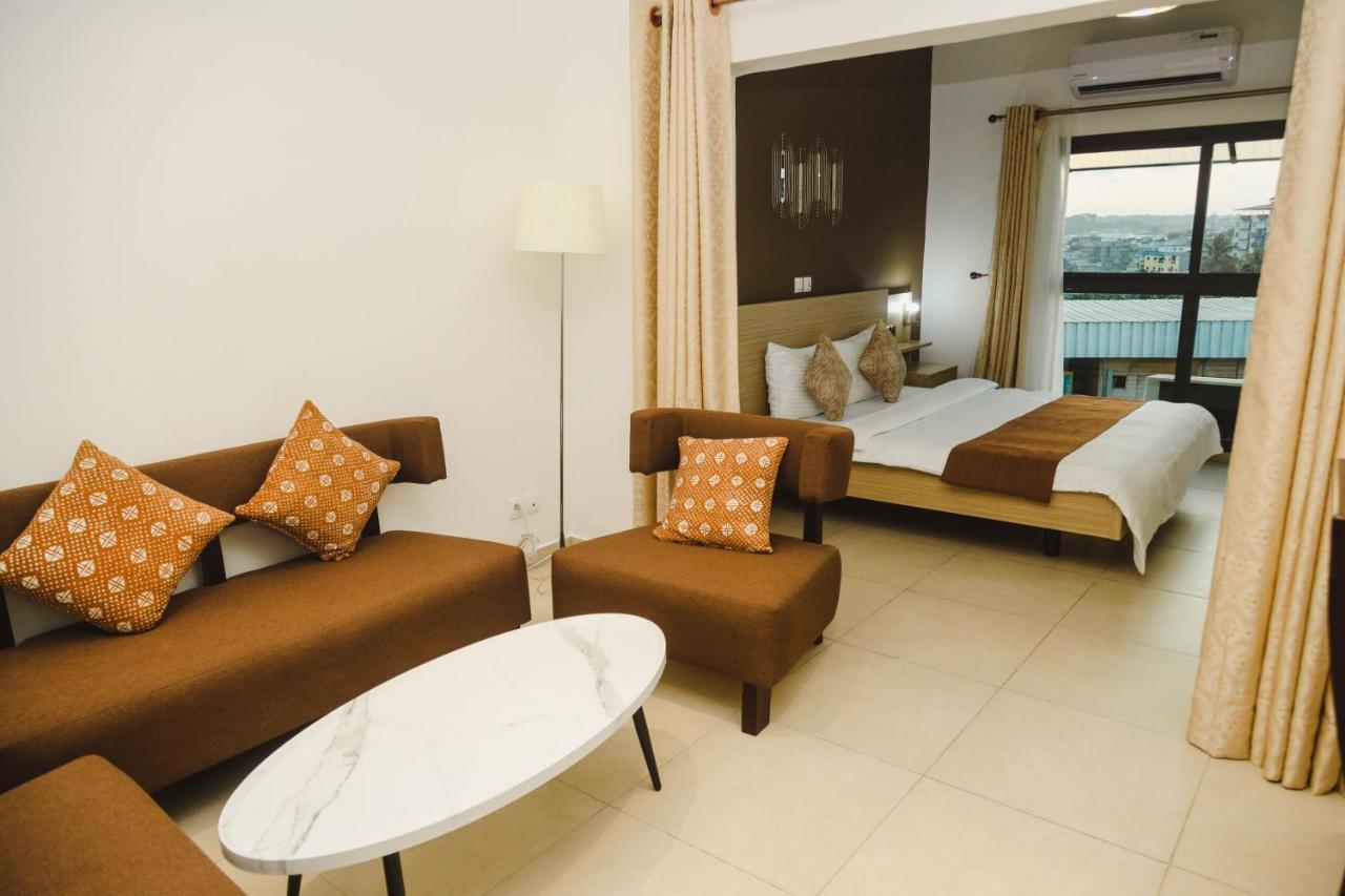 Robert'S Hotel Abidjan Exterior photo
